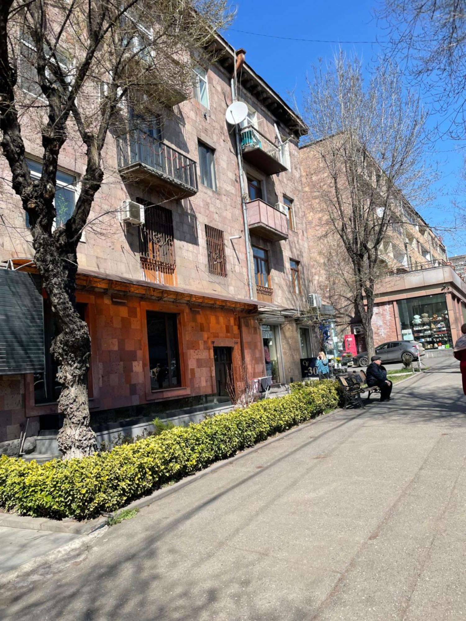 Komitas Apartement Ereván Exterior foto